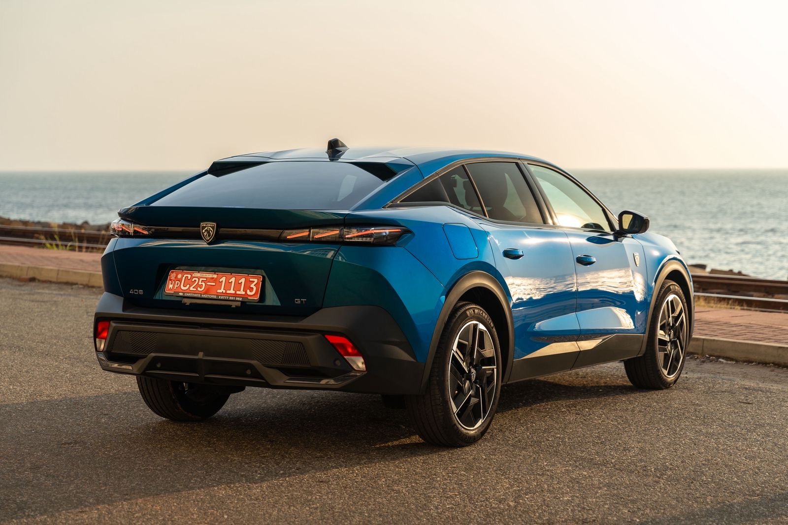 Peugeot 408 GT Line Fastback 2023 Blue