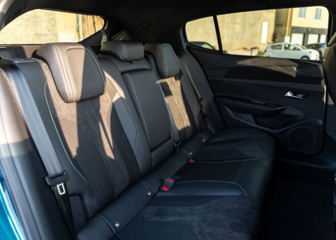 Peugeot 408 GT Line Fastback 2023 Blue