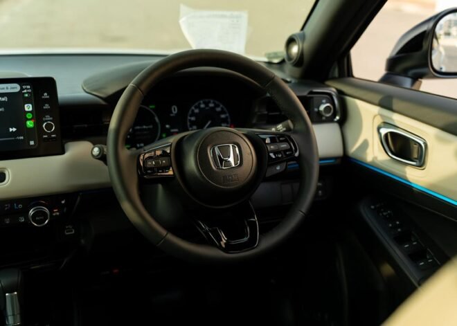 Honda Vezel Z play moonroof 2025