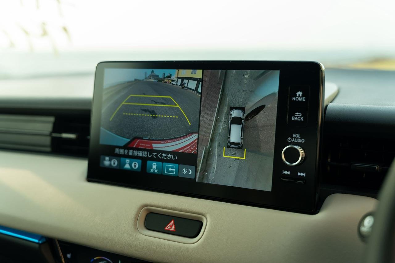 Honda Vezel Z play moonroof 2025