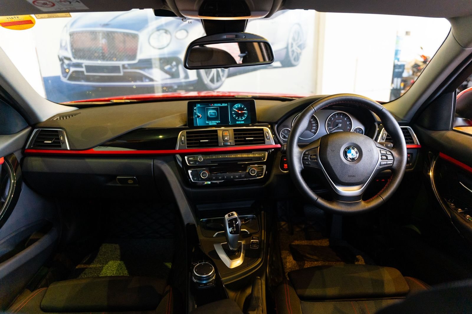 BMW 318i Luxury Line 2017