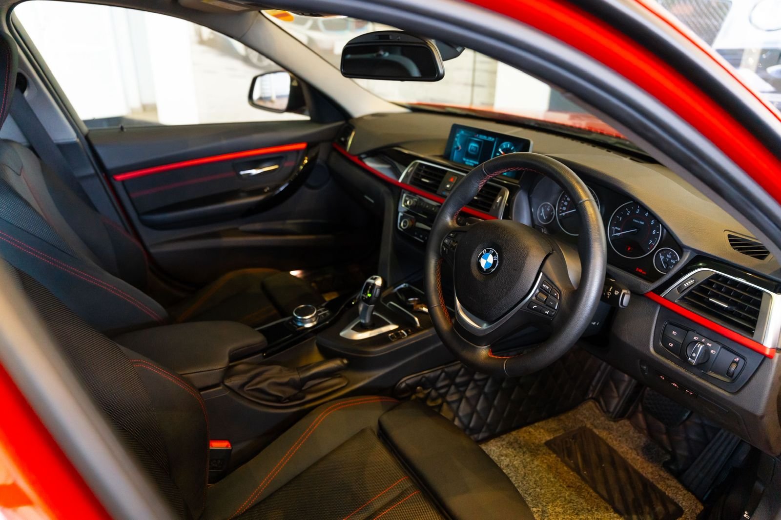 BMW 318i Luxury Line 2017