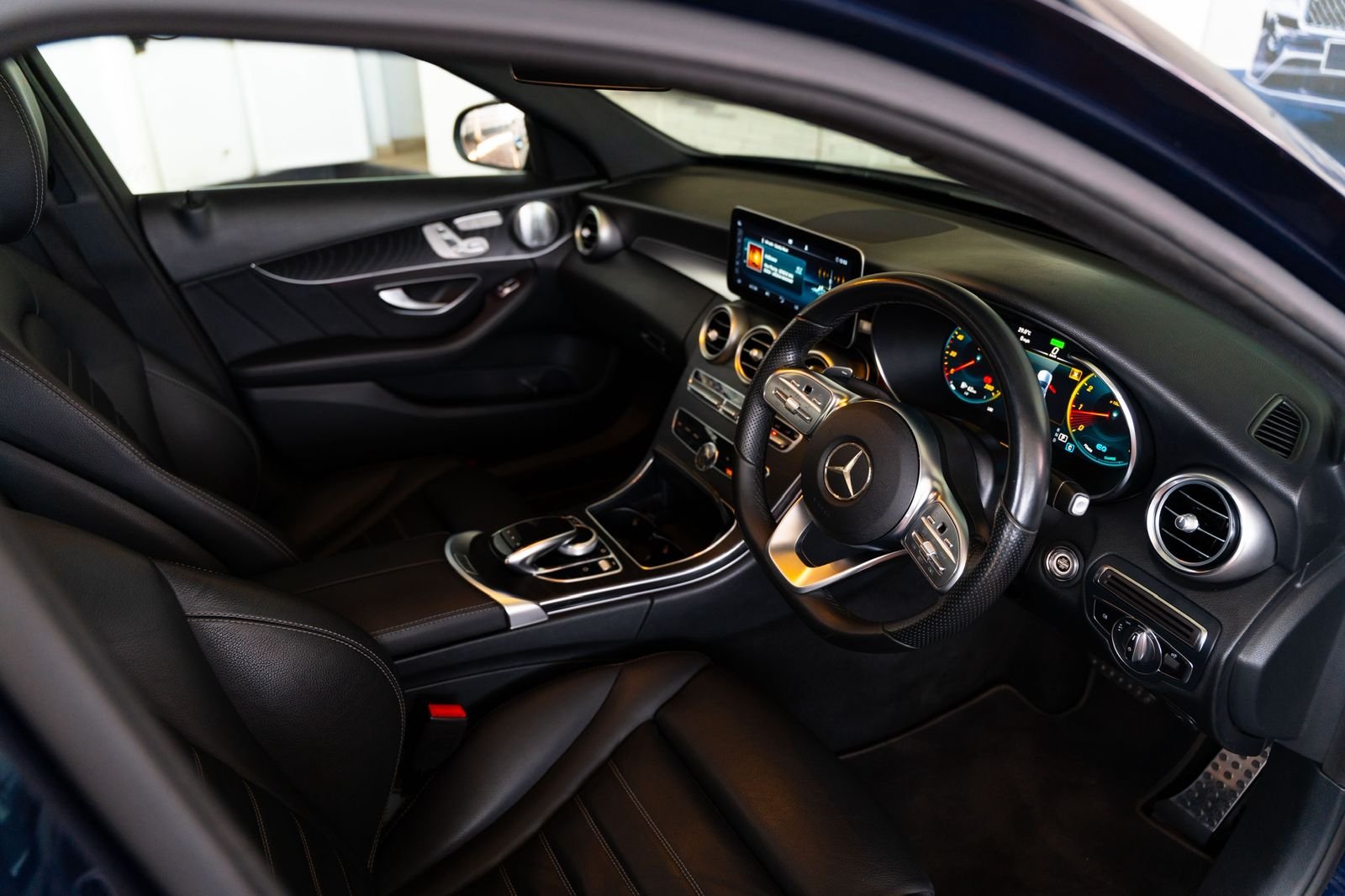 Mercedes Benz C200 AMGLine Premium Plus 2019