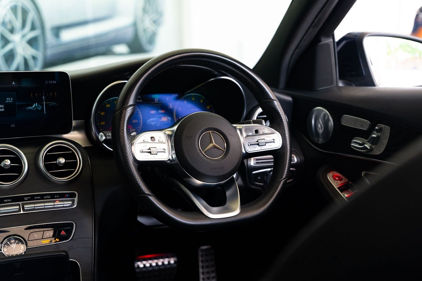 Mercedes Benz C200 AMGLine Premium Plus 2019