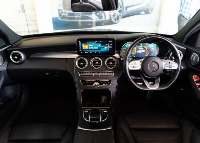 Mercedes Benz C200 AMGLine Premium Plus 2019