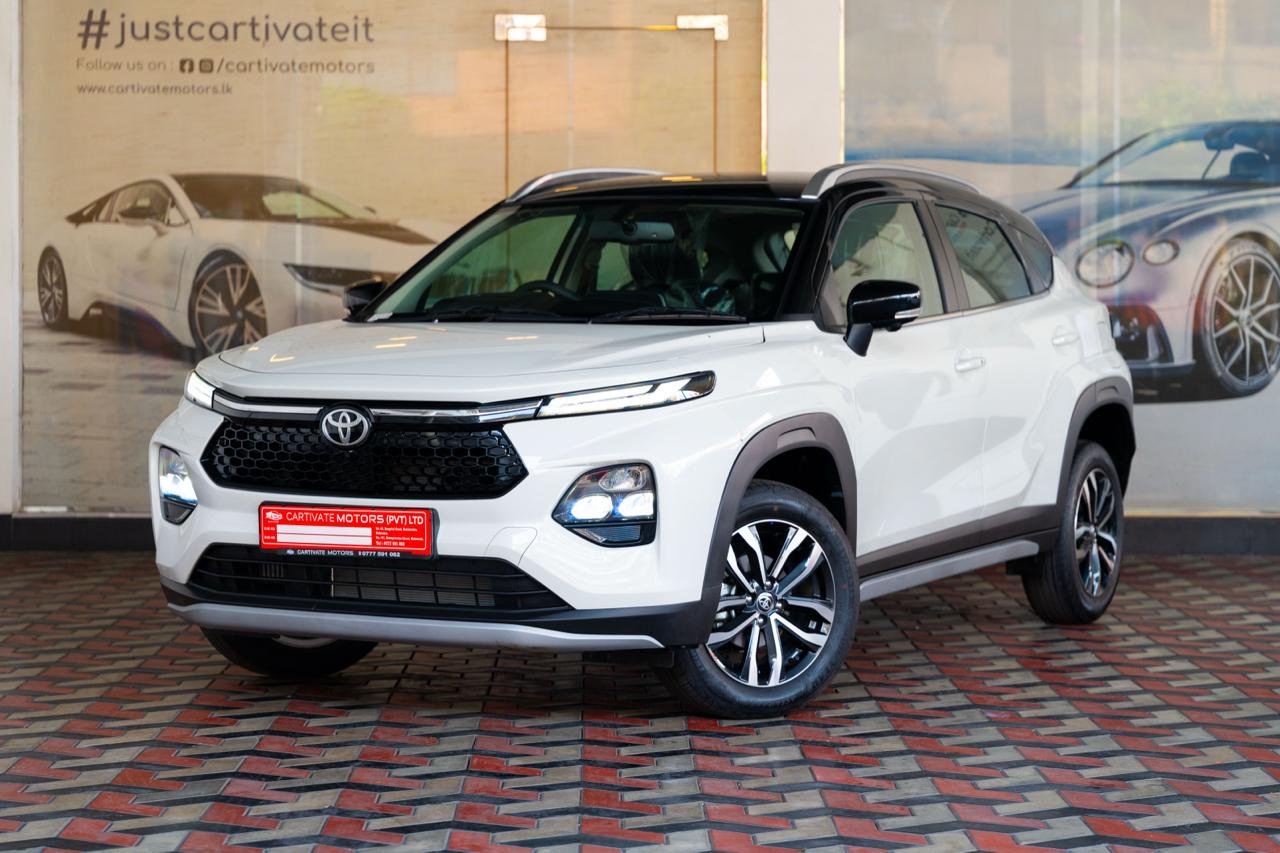 Toyota Taisor V Grade 2026 White and Black Top