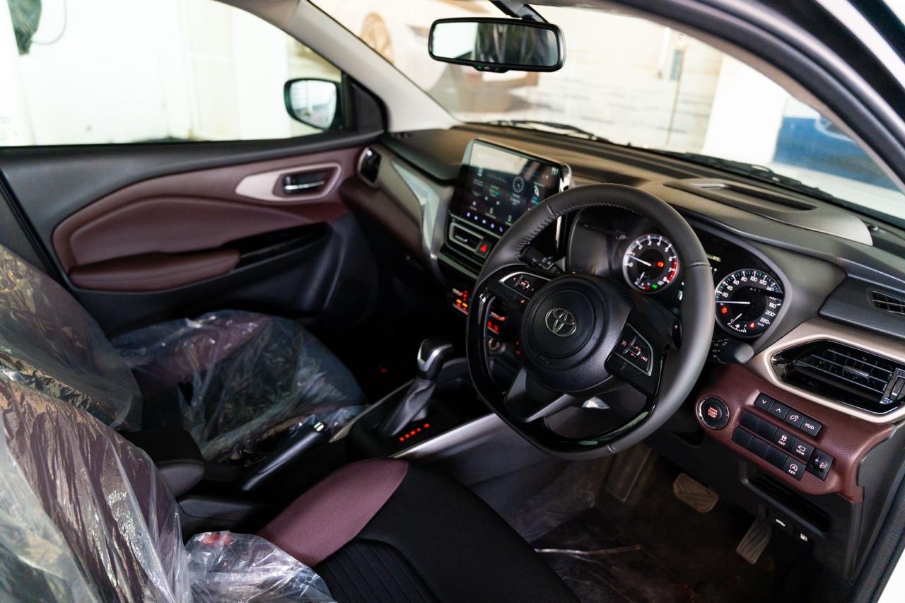 Toyota Taisor V Grade 2026 White and Black Top