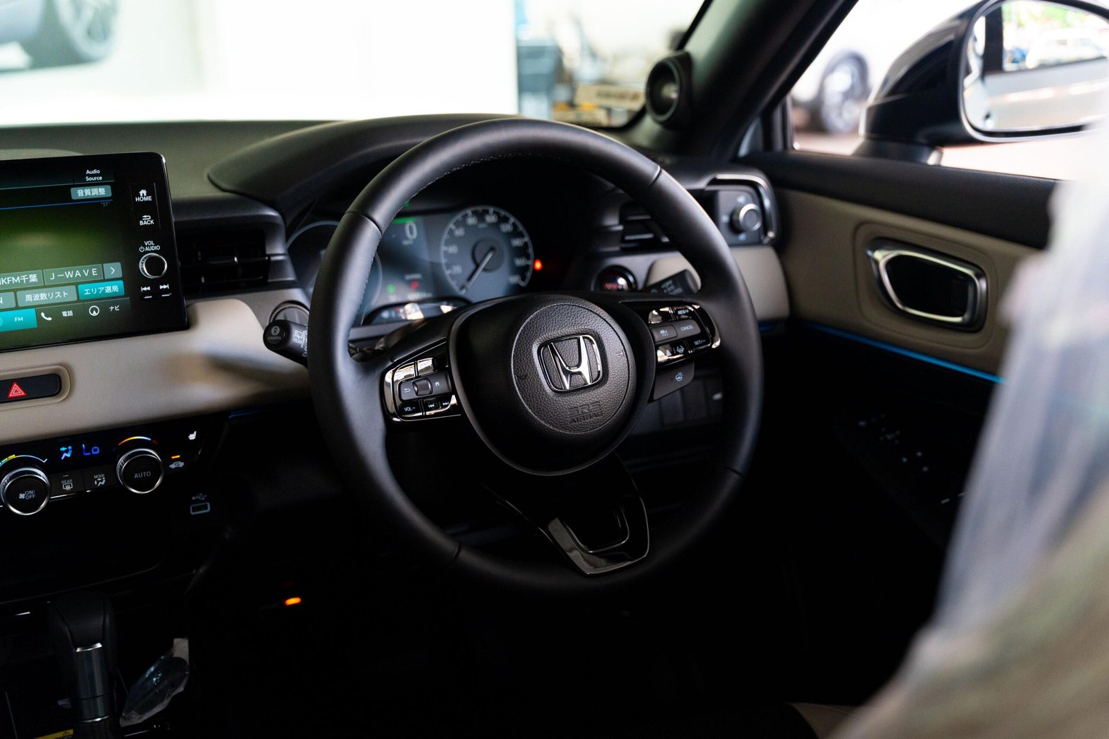 Honda Vezel Z Play 2025