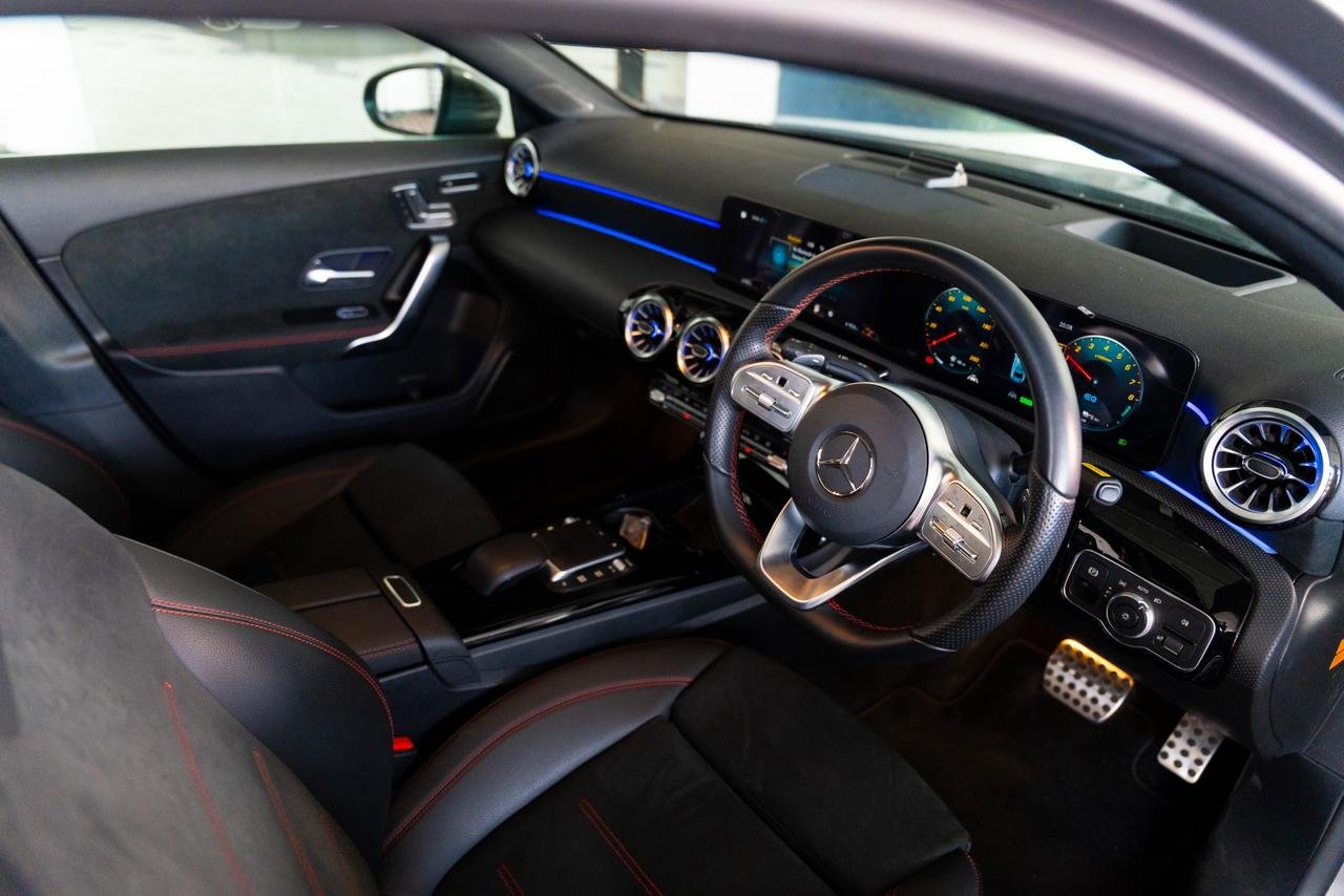 Mercedes Benz A 250 E AMG Line 2023