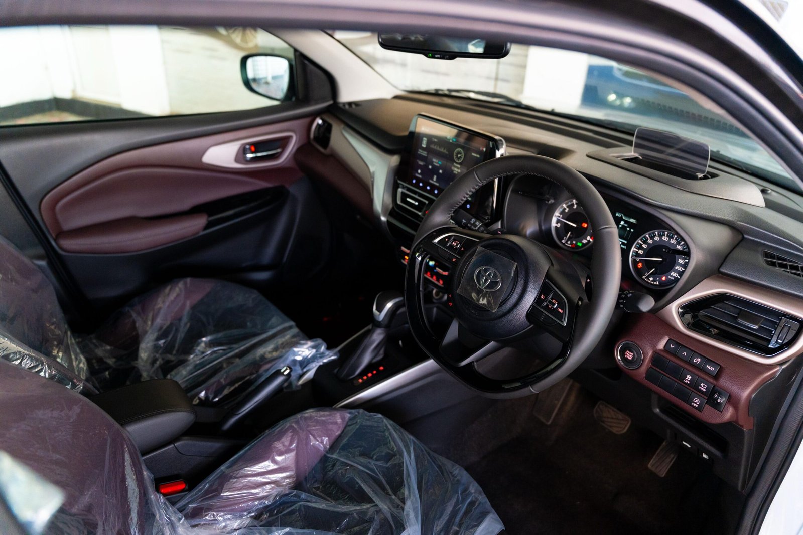 Toyota Taisor V Grade 2026 Silver and Black Top