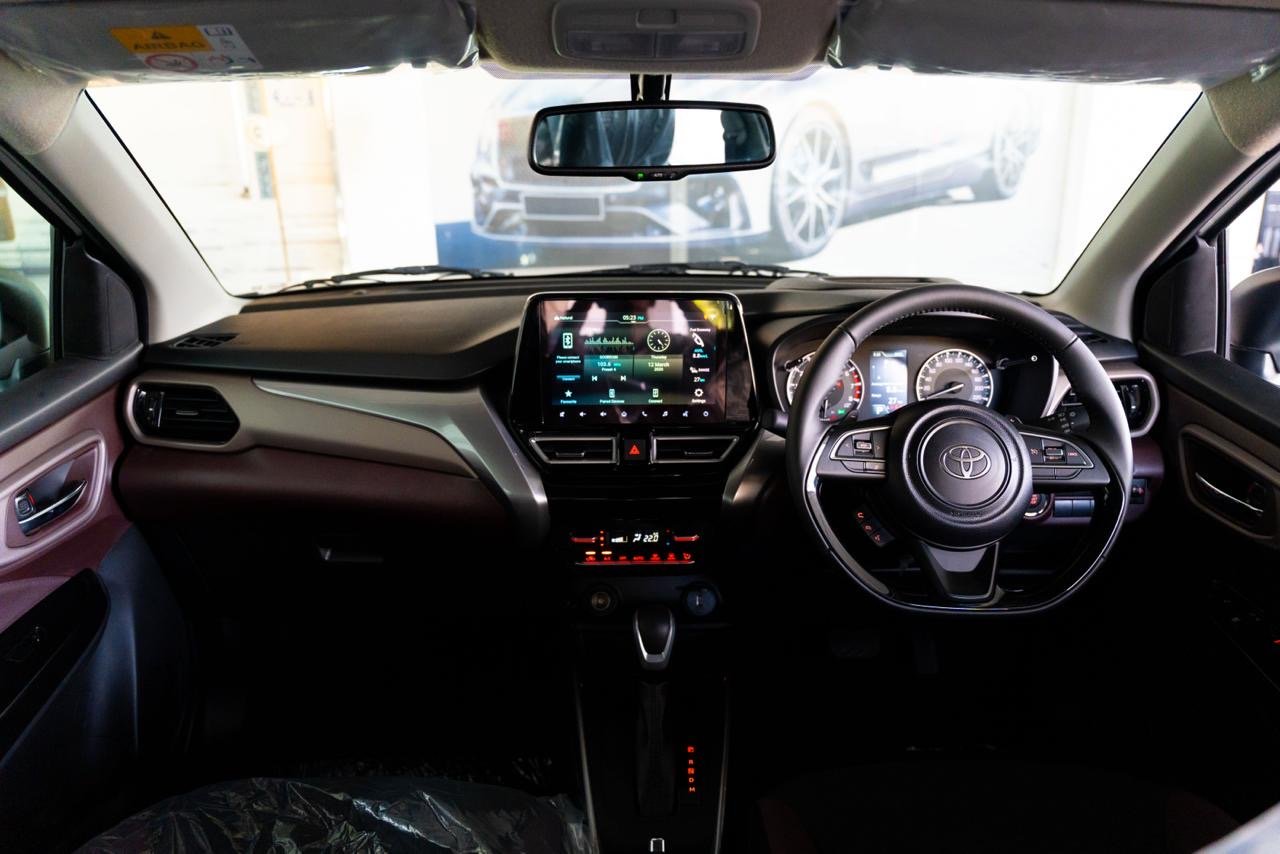 Toyota Taisor V Grade 2026 White and Black Top