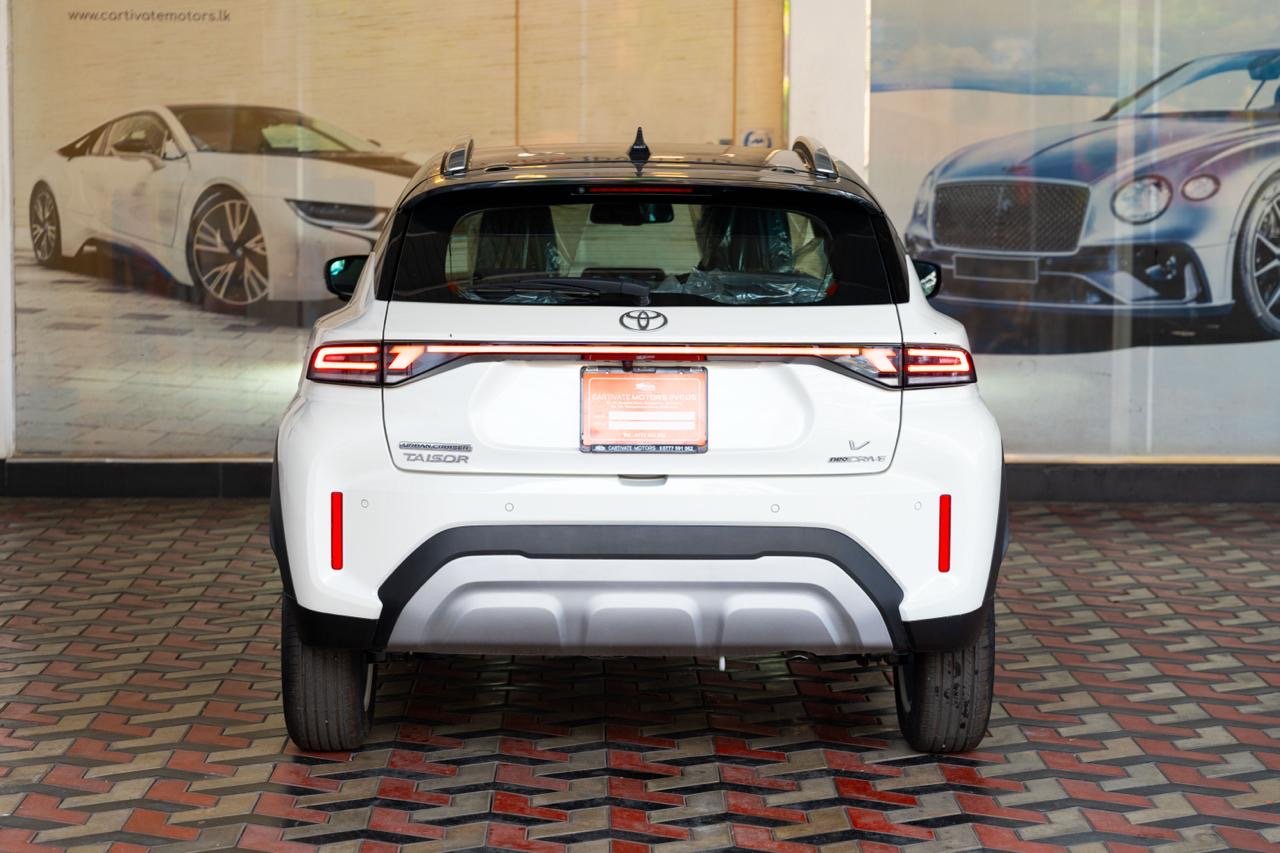 Toyota Taisor V Grade 2026 White and Black Top