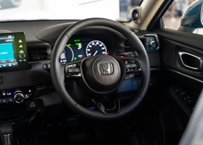 Honda Vezel Z Premium 10 Speaker 2025