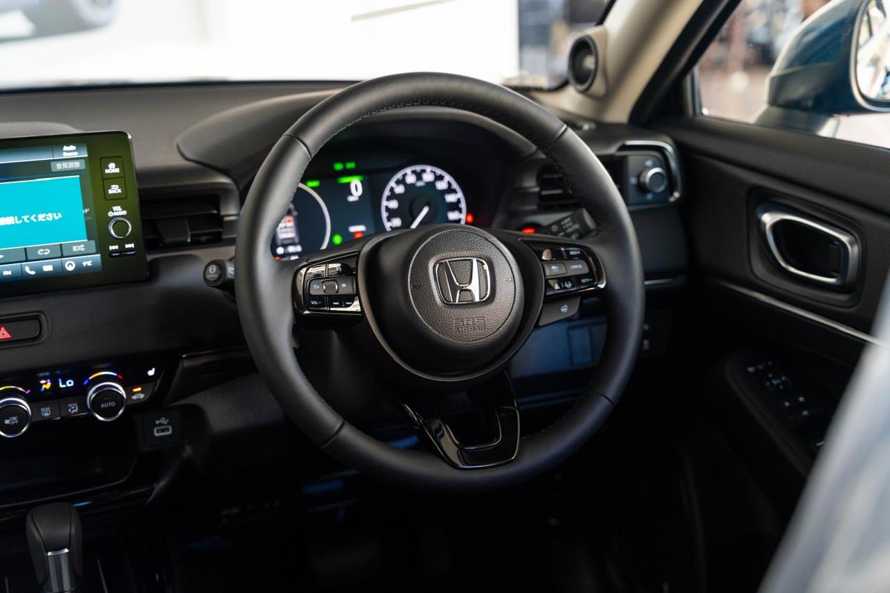 Honda Vezel Z Premium 10 Speaker 2025