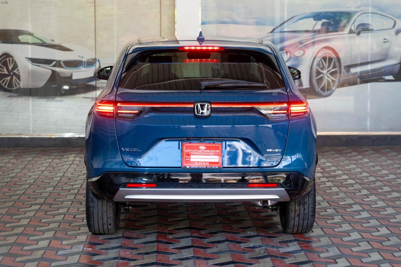 Honda Vezel Z Premium 10 Speaker 2025