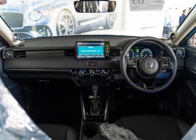 Honda Vezel Z Premium 10 Speaker 2025