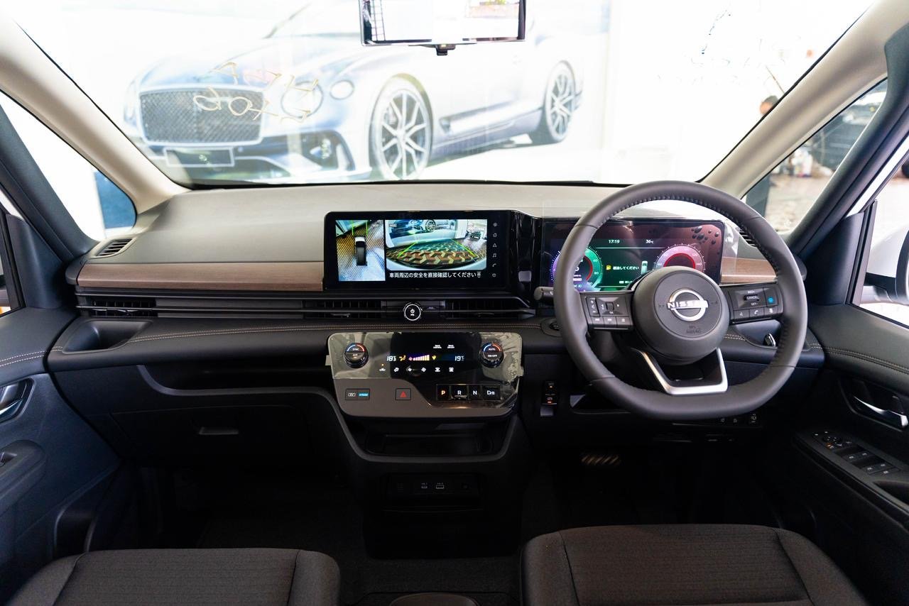 Nissan Serena e-POWER Star V 2025