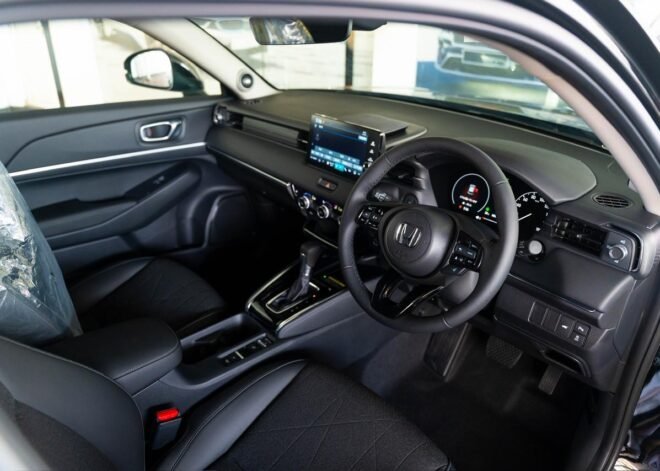 Honda Vezel Z Premium 10 Speaker 2026