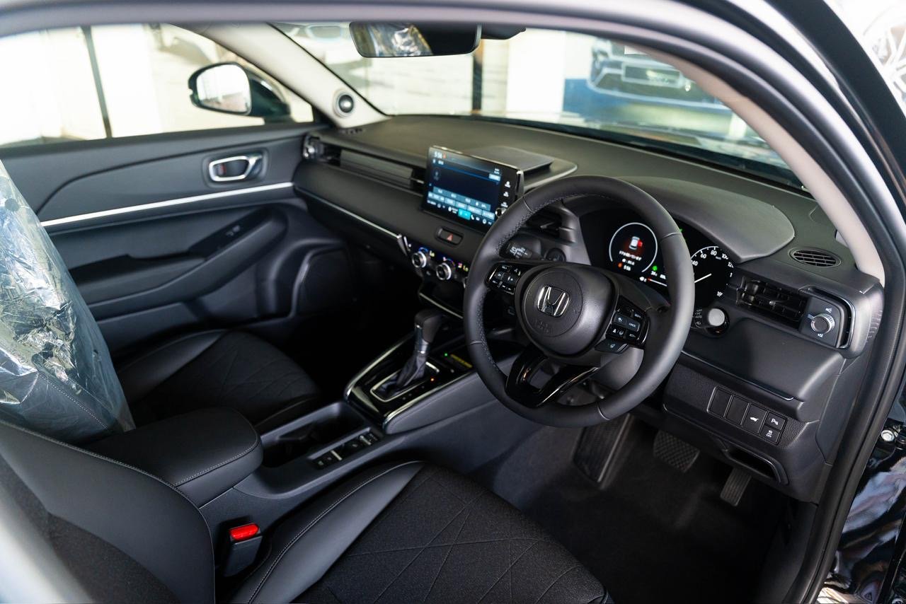 Honda Vezel Z Premium 10 Speaker 2026