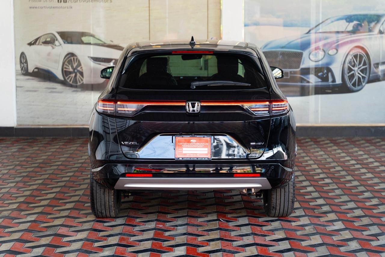 Honda Vezel Z Premium 10 Speaker 2026