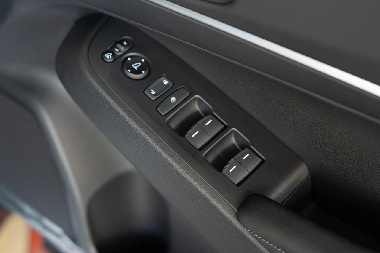 Honda Vezel Z Premium 10 Speaker 2026