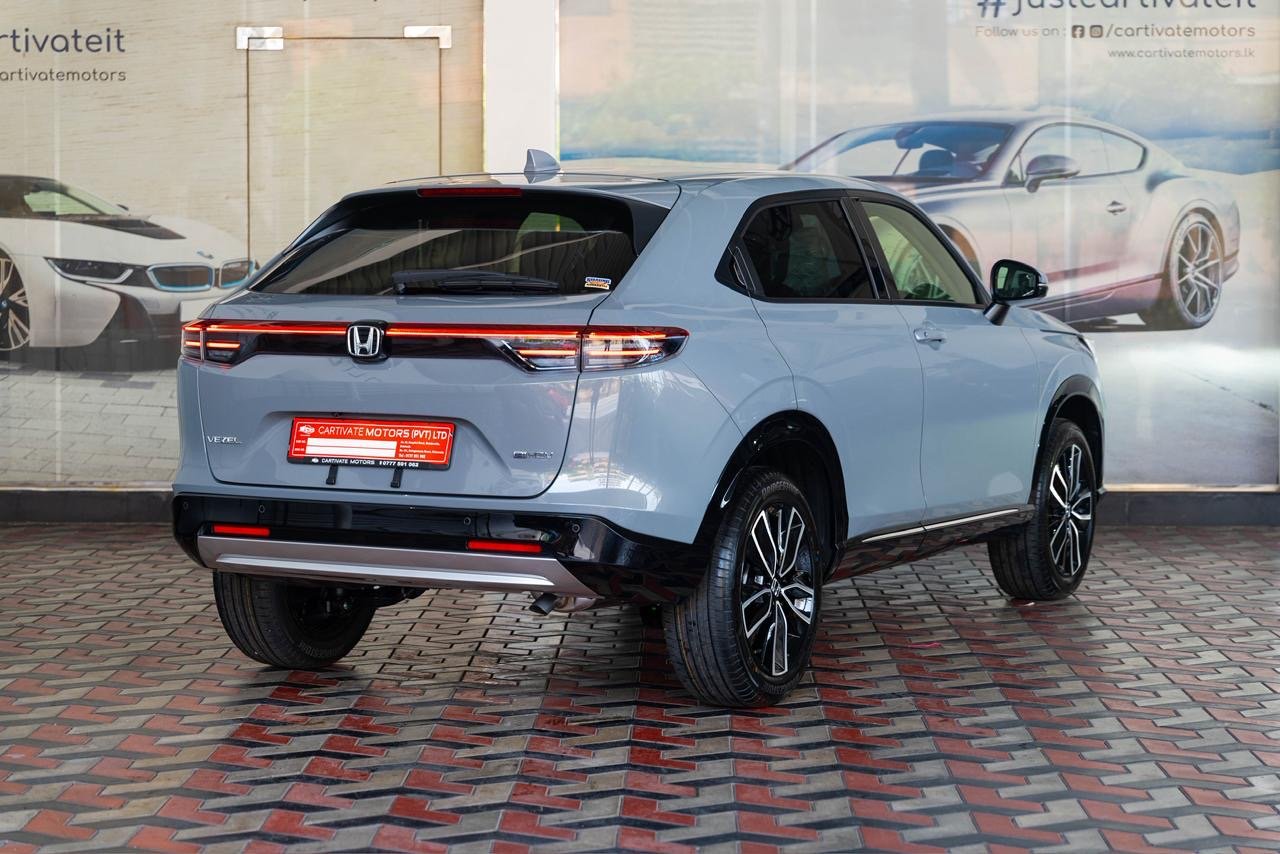 Honda Vezel Z Premium 2025