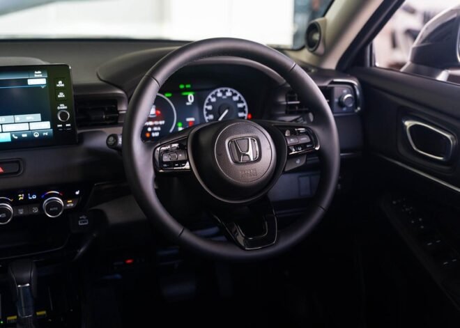Honda Vezel Z Premium 10 Speaker 2026