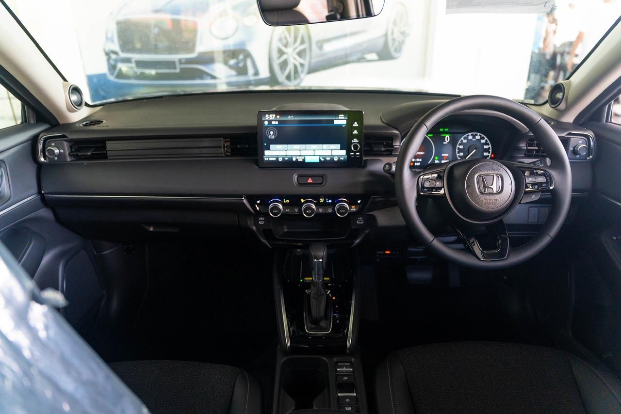 Honda Vezel Z Premium 10 Speaker 2026