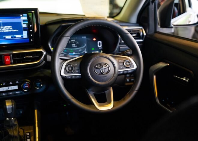 Toyota Raize Z 2025 Hybrid With BSM Silver