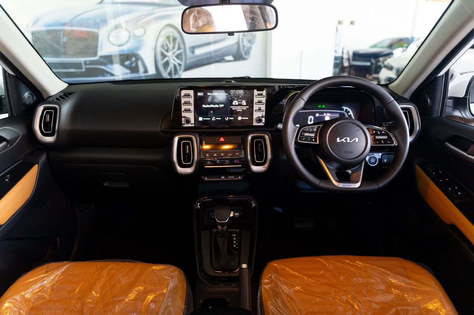 Kia Sonet HTX Plus 2026 White