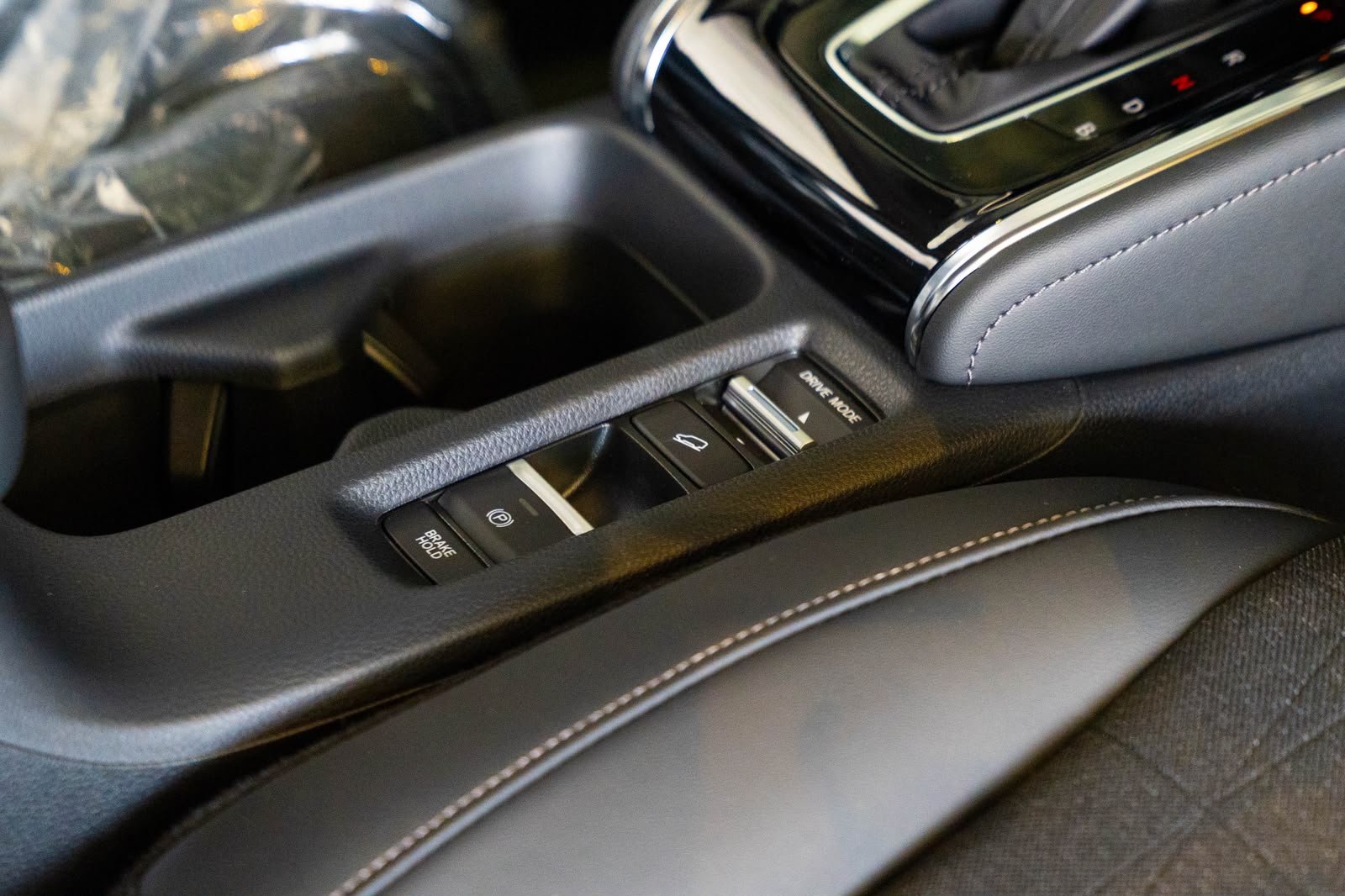 Honda Vezel Z Premium 10 Speaker 2026