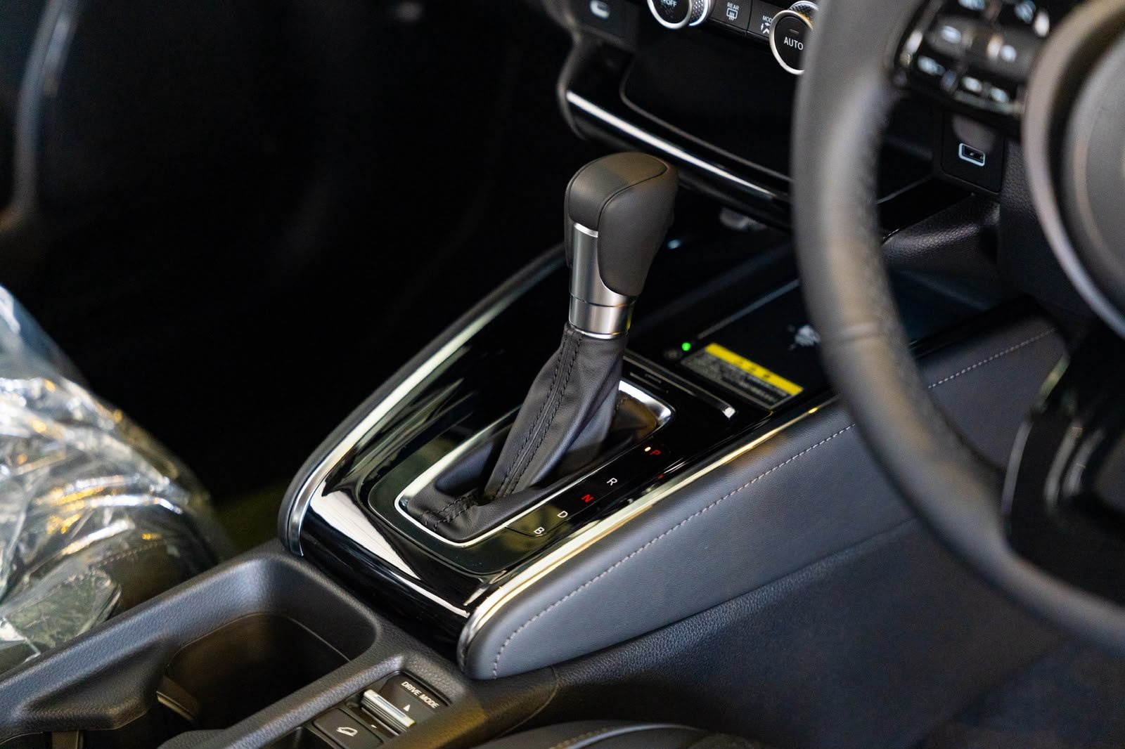 Honda Vezel Z Premium 10 Speaker 2026