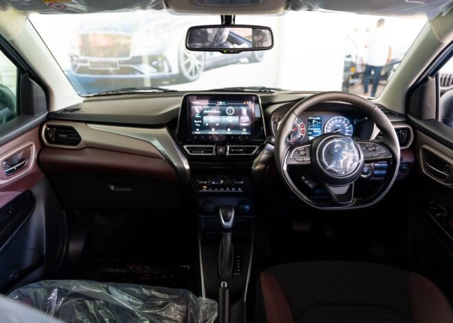 Suzuki Fronx Alpha AT 2026 Silver