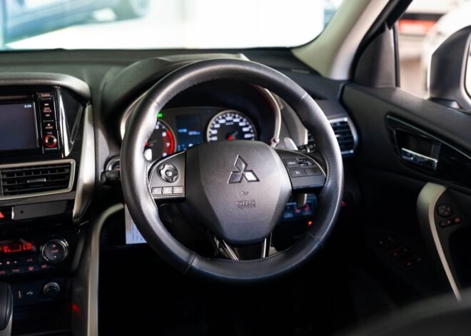 Mitsubishi Eclipse Cross 2020 Silver