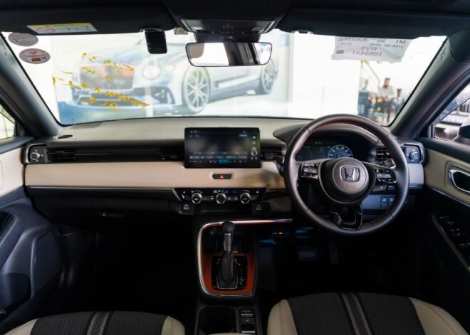 Honda Vezel Z Play Moonroof 2023