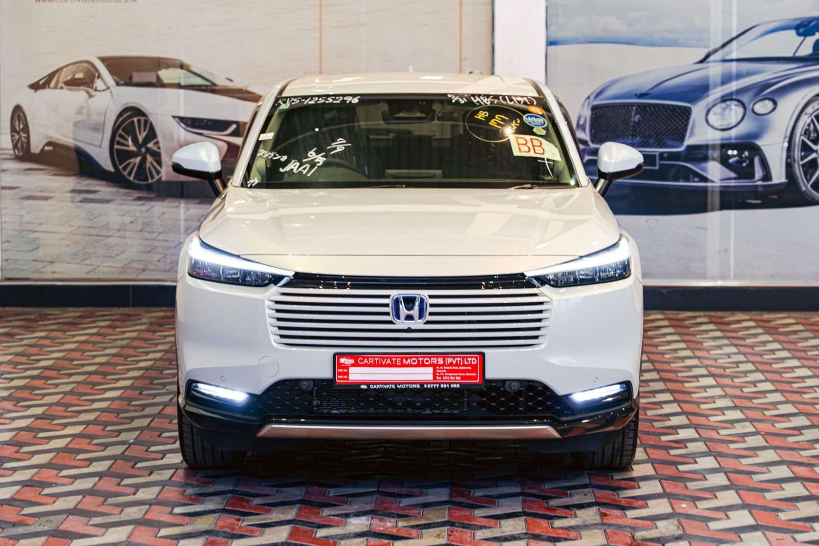 Honda Vezel Z Premium 10 Speaker 2026 Pearl White