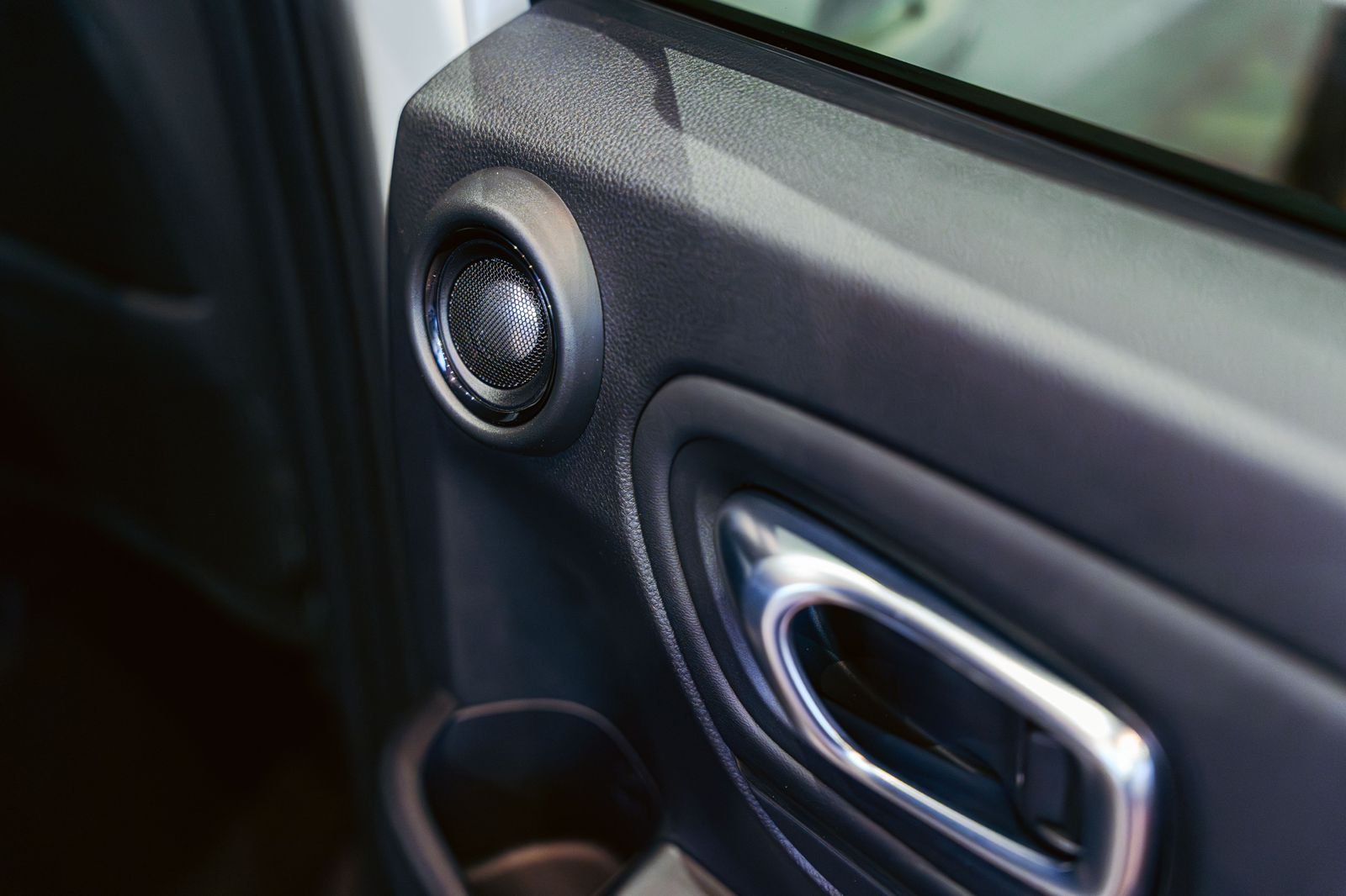 Honda Vezel Z Premium 10 Speaker 2026 Pearl White