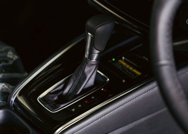 Honda Vezel Z Premium 10 Speaker 2026 Pearl White