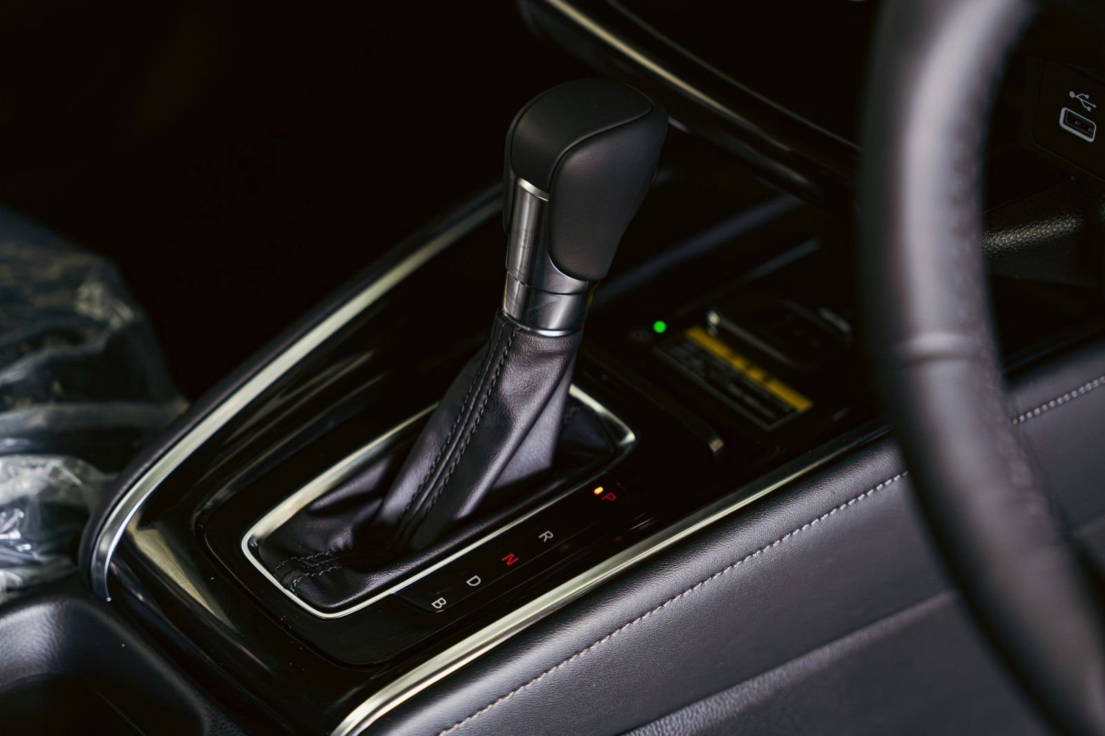 Honda Vezel Z Premium 10 Speaker 2026 Pearl White