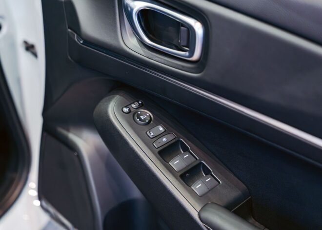 Honda Vezel Z Premium 10 Speaker 2026 Pearl White