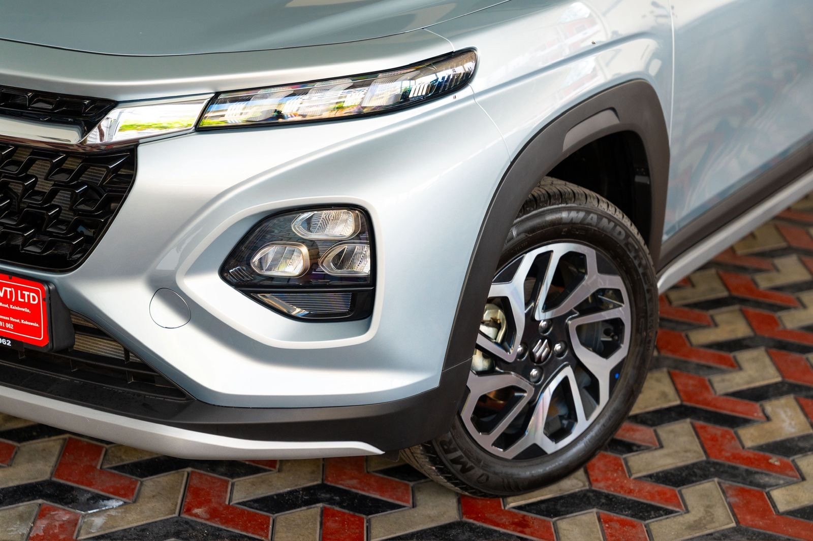 Suzuki Fronx Alpha AT 2026 Silver