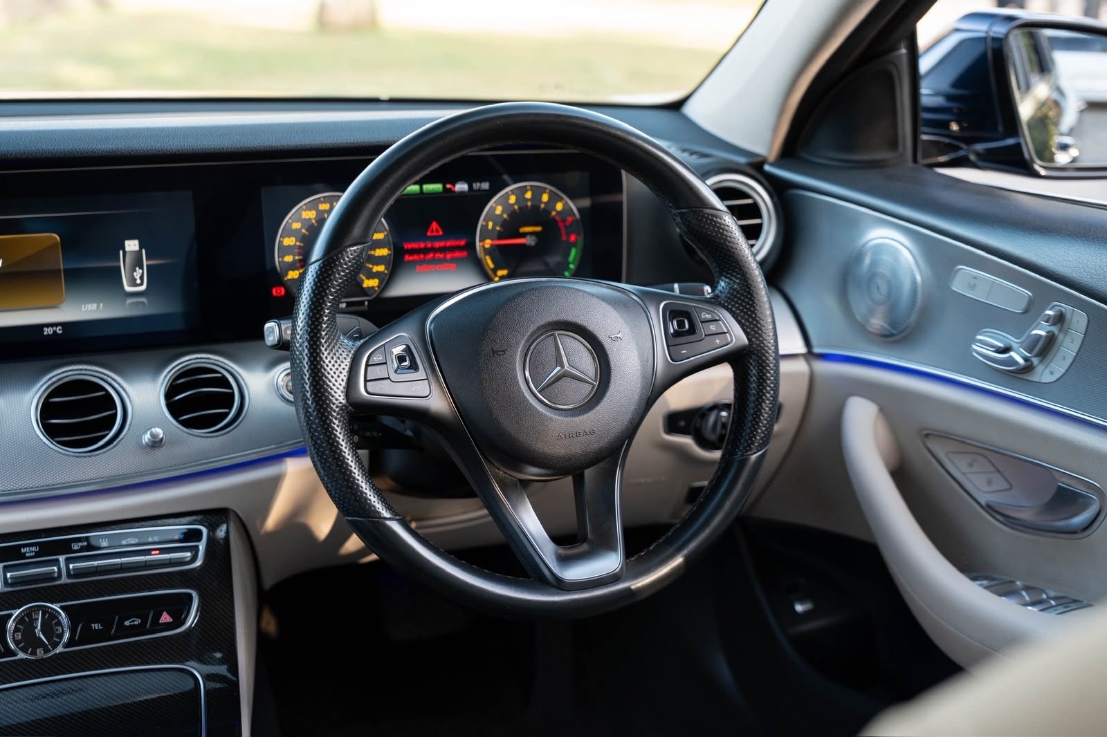 Mercedes Benz E350 Premium Plus 2017