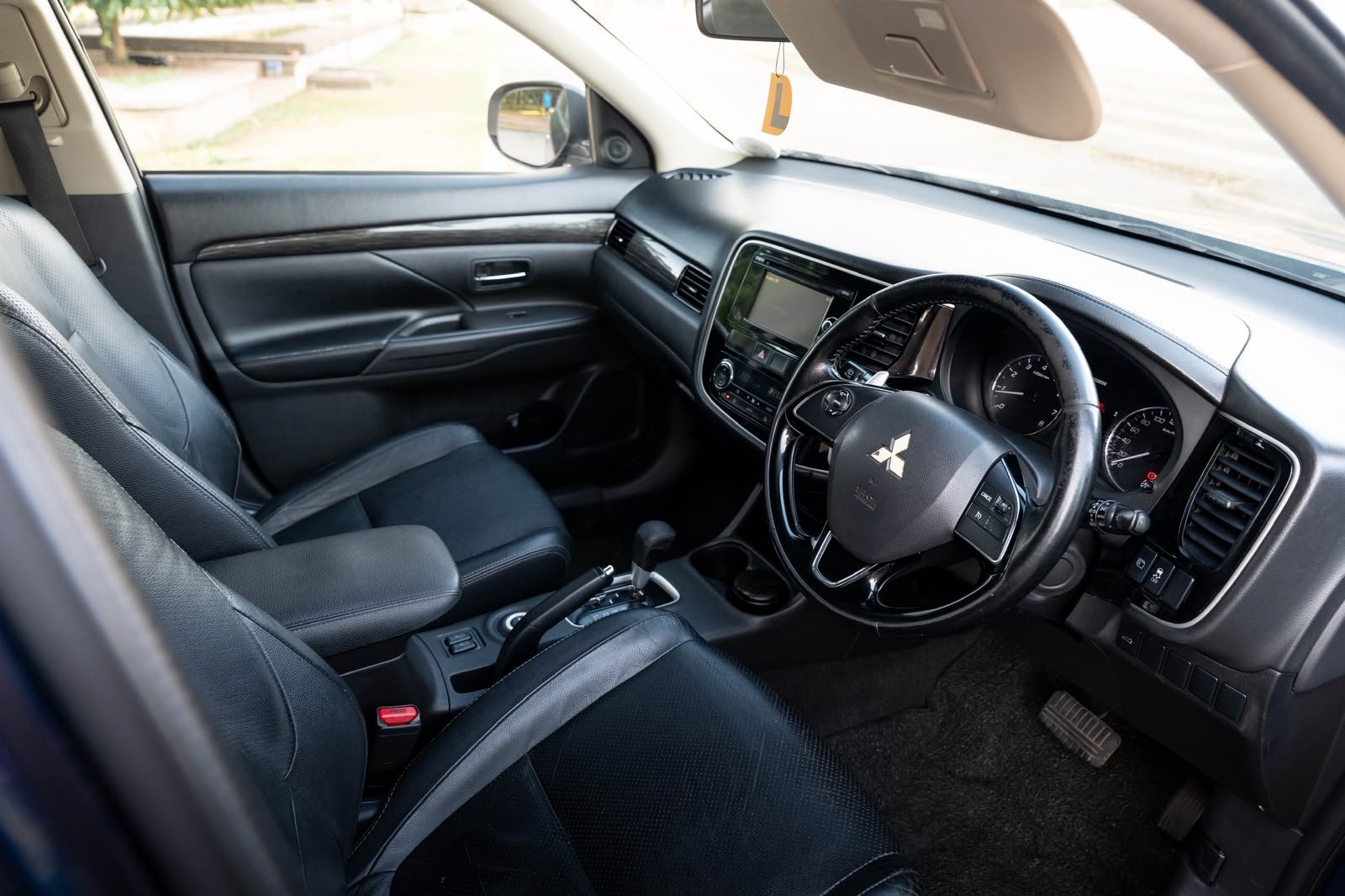 Mitsubishi Outlander 2015