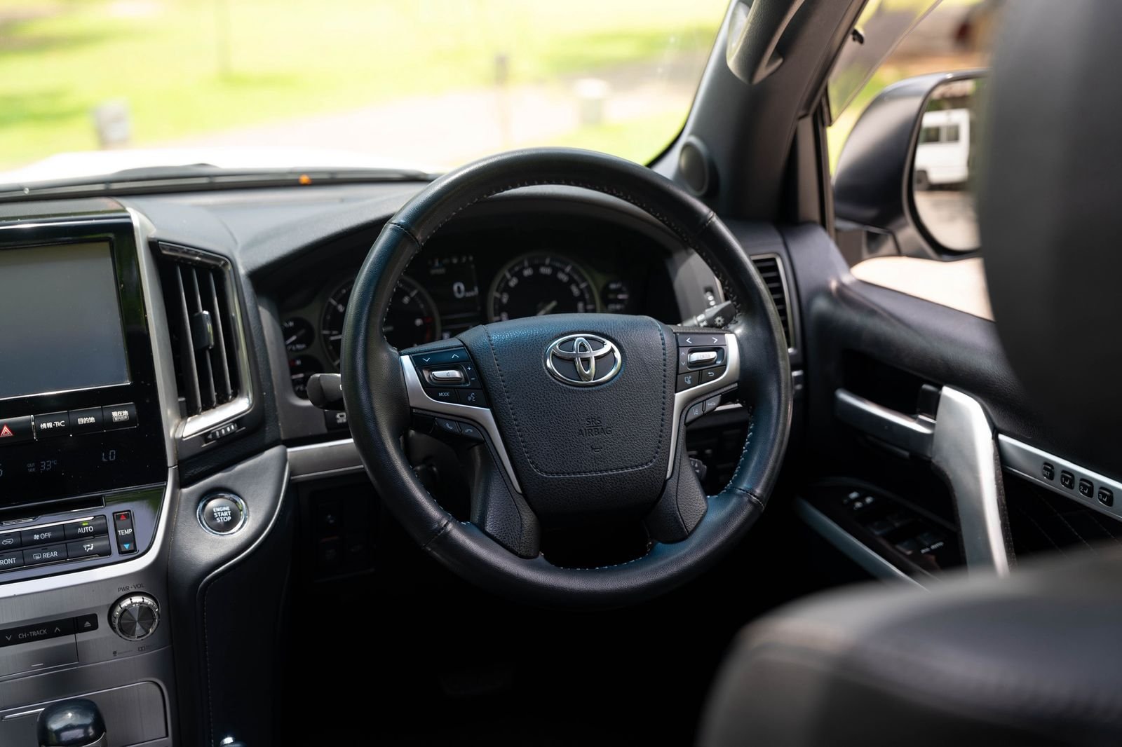 Toyota Land Cruiser 202 V8 ZX 2017