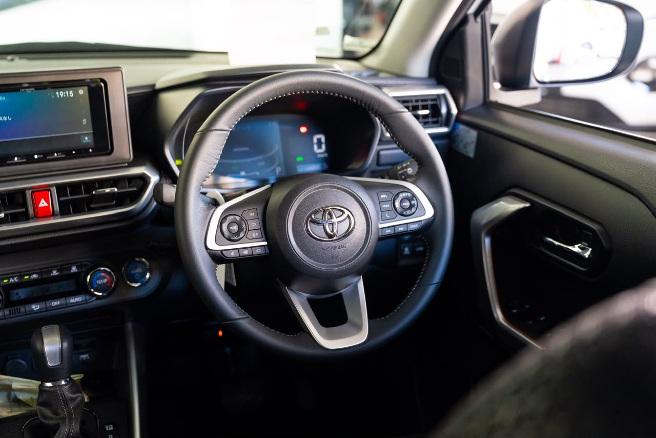 Toyota Raize Z Hybrid 2025