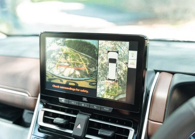 Toyota Innova Hycross 2026