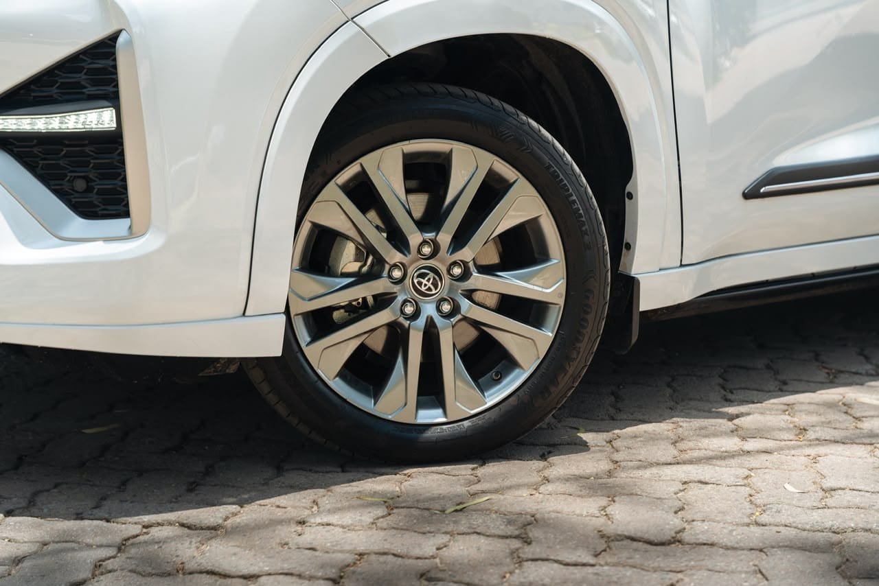 Toyota Innova Hycross 2026