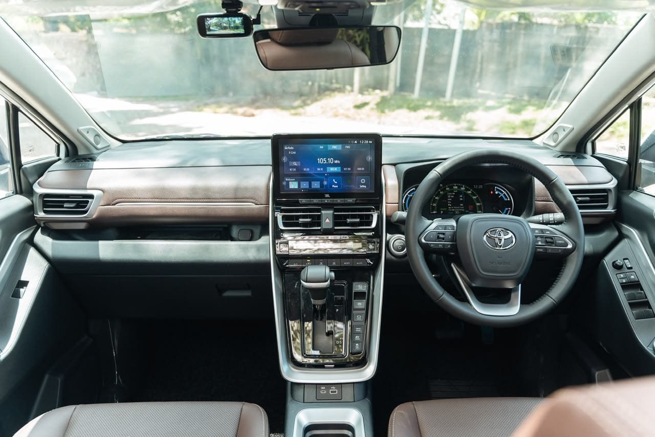 Toyota Innova Hycross 2026