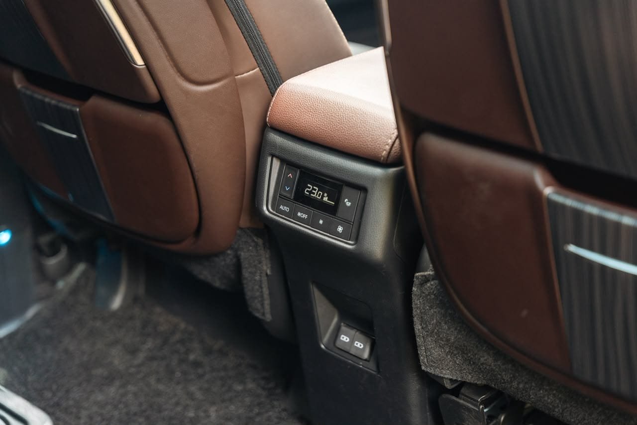 Toyota Innova Hycross 2026