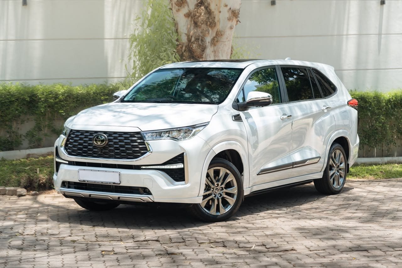 Toyota Innova Hycross 2026